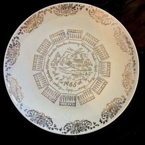 Vintage collector 1965 plate - great for birthdays or display piece